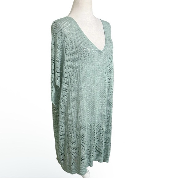 Bloomchic Top - Picture 3 of 5